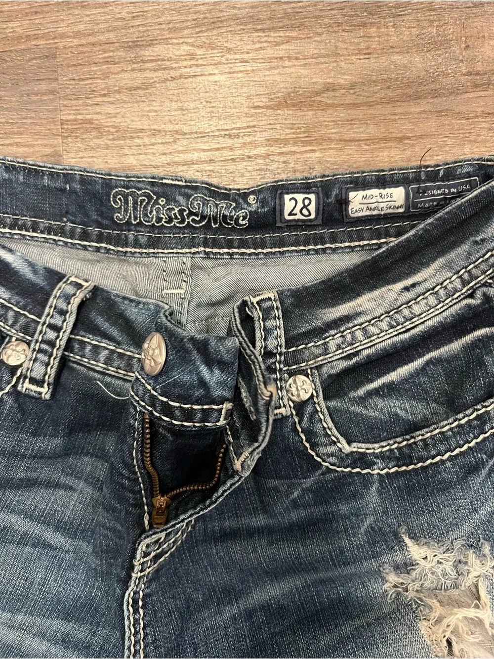 Miss Me Easy Ankle Skinny Jeans Size 28 Mid Rise Distressed Embellished - Picture 6 of 7